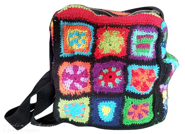 handbag crocheted with pouch for phone